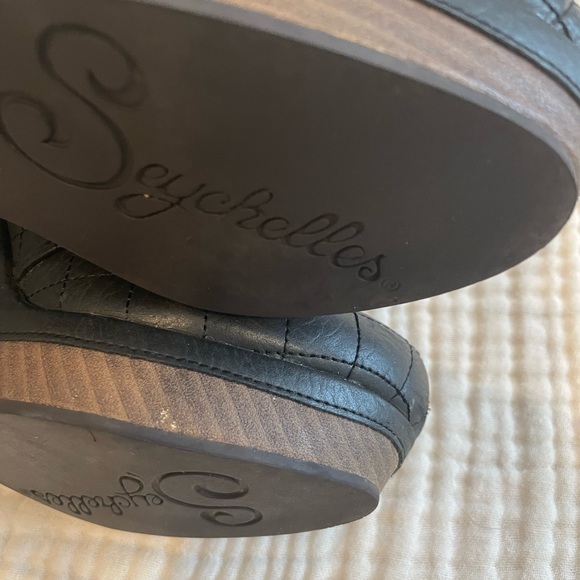 Seychelles Quilted Wedge Bootie - Picture 8 of 9